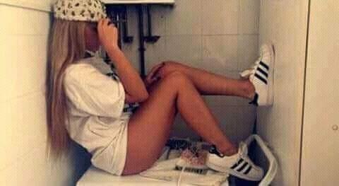 Charmante Alexia, une blonde qui sais prendre soin des hommes